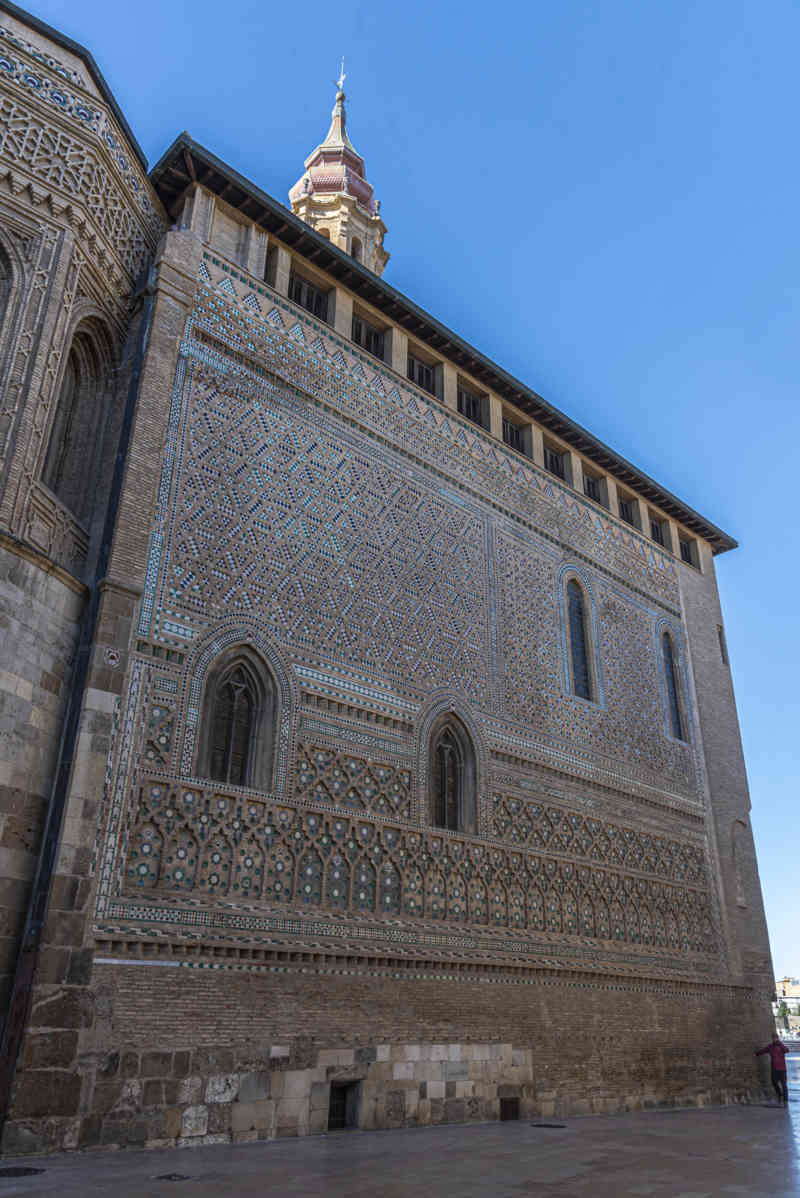 Zaragoza 034 - catedral del Salvador (la Seo).jpg